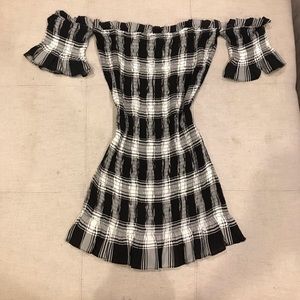 Off the shoulder white/black bodycon dress